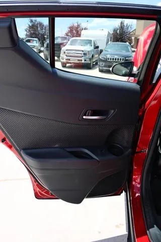 C-HR 17