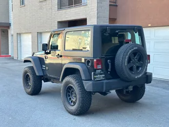 2012 Jeep Wrangler photo 2