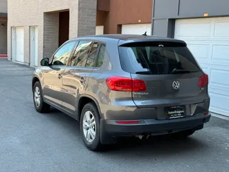2012 Volkswagen Tiguan photo 2