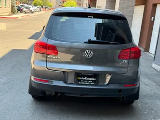 2012 Volkswagen Tiguan photo 3