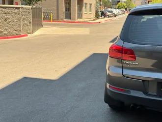 2012 Volkswagen Tiguan photo 4
