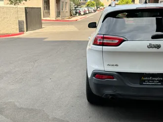 2014 Jeep Cherokee photo 5
