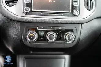 2011 Volkswagen Tiguan photo 5