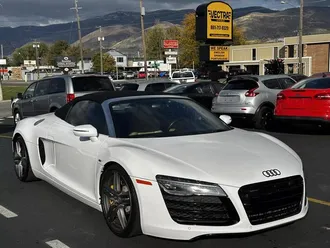 R8 32