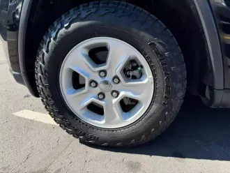 Grand Cherokee 11