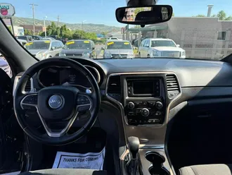Grand Cherokee 15
