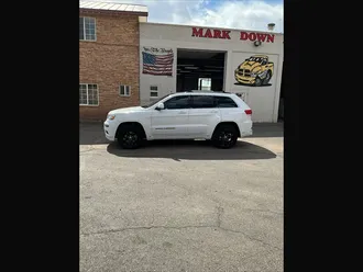 2020 Jeep Grand Cherokee Summit photo 2