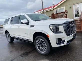 2023 GMC Yukon XL photo 2