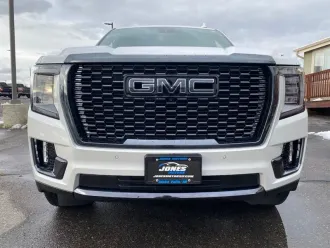 2023 GMC Yukon XL photo 3
