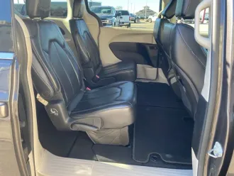 2021 Chrysler Voyager photo 5