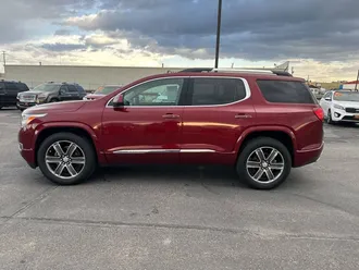 2017 GMC Acadia photo 3