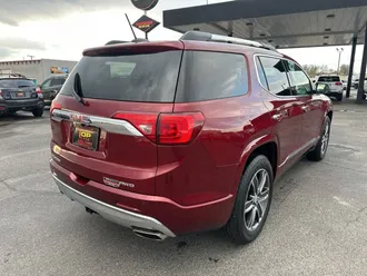 2017 GMC Acadia photo 7