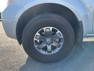 2020 Nissan Frontier photo 4