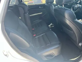2016 Kia Sorento photo 5