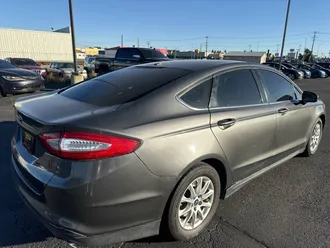2016 Ford Fusion photo 3