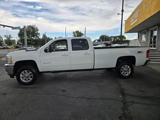 2013 Chevrolet Silverado 3500 HD Crew Cab photo 4