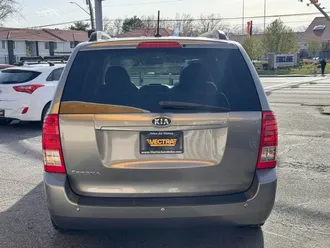 2012 Kia Sedona photo 5