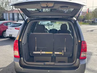 2012 Kia Sedona photo 7