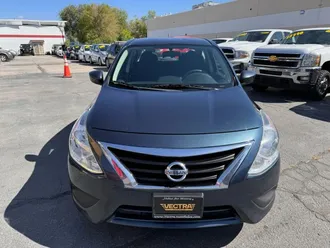2016 Nissan Versa photo 2