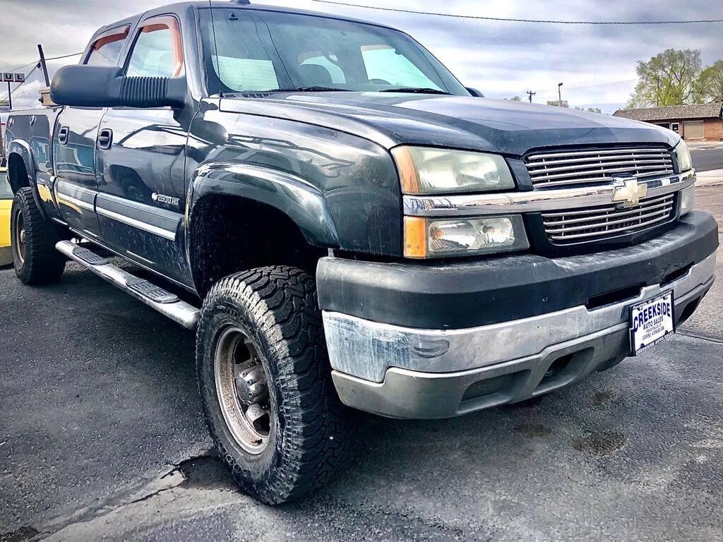 2004 Chevrolet Silverado 2500HD LS