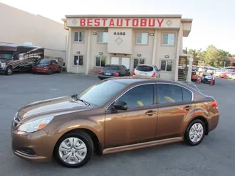 2011 Subaru Legacy photo 2