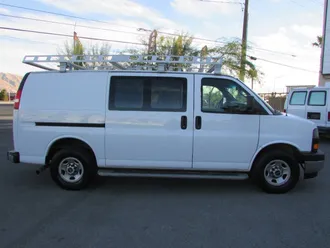 2018 GMC Savana photo 4