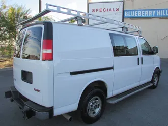 2018 GMC Savana photo 5