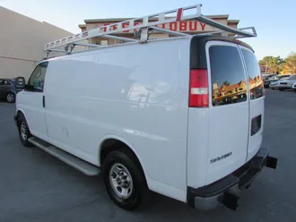2018 GMC Savana photo 6