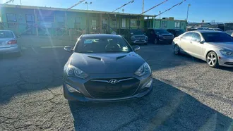 2013 Hyundai Genesis Coupe photo 2