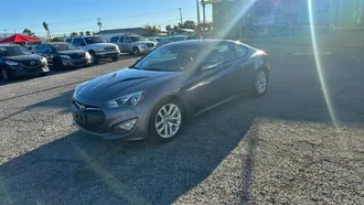 2013 Hyundai Genesis Coupe photo 3