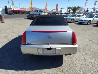 2010 Cadillac DTS photo 7