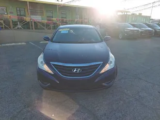 2012 Hyundai Sonata photo 2