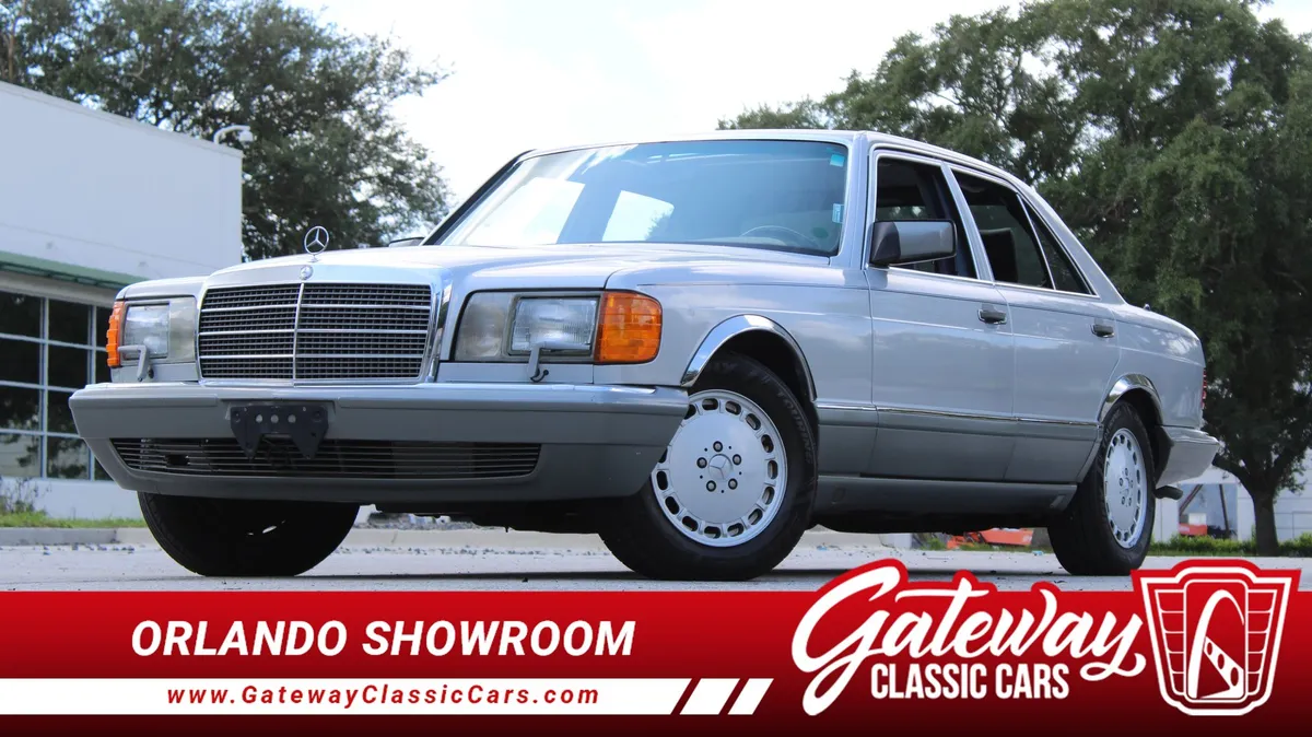 1990 Mercedes-Benz 300SE