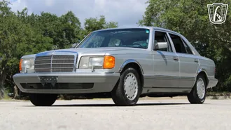 1990 Mercedes-Benz 300SE photo 2