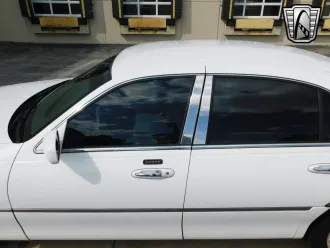 Town Car 11