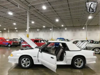 Mustang 27