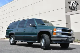 Suburban 8