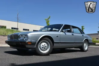 XJ6 2