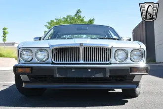 XJ6 9