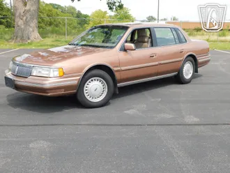 1992 Lincoln Continental photo 3