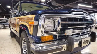 Grand Wagoneer 9