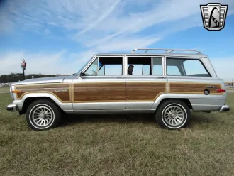 Grand Wagoneer 4