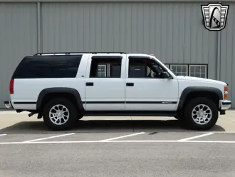 Suburban 8