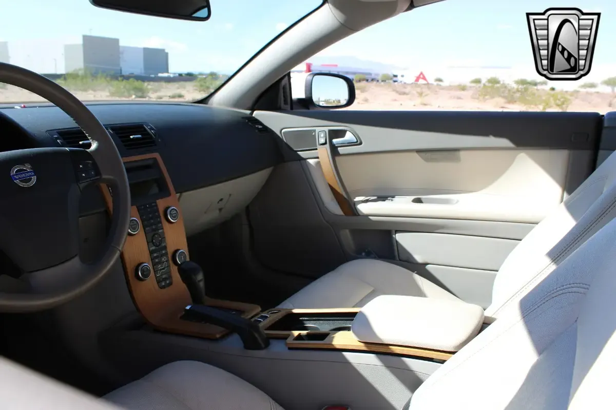Carousel Image 12