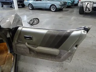 Corvette 16
