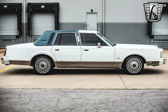Town Car 8