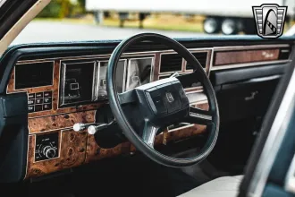 Town Car 19