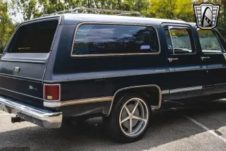Suburban 15