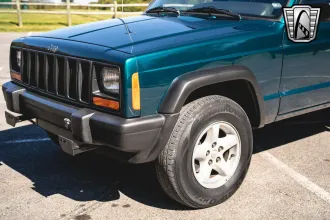 Cherokee 11