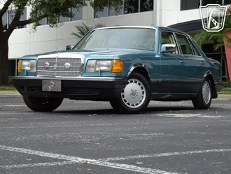 1991 Mercedes-Benz 300SE photo 3